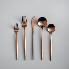 home & garden : Minimalistisch Bestekset Goud - Titanium Luxe Elegant Dineren - Titanium in Mat roségoud van Pantino