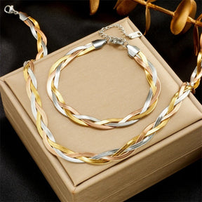 Bracelet : The Geneva Bling Bracelet - Tijdloze Glamour voor Elke Gelegenheid - Goud in GOUD ROZE ZILVER van Pantino