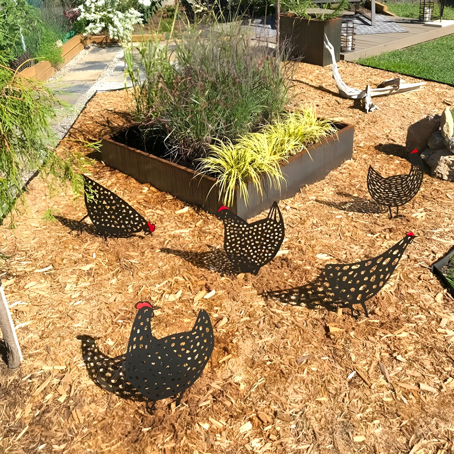 home & garden : The Chicken Family - De Leukste Tuin van de Straat in van Pantino