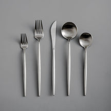 home & garden : Minimalistisch Bestekset Goud - Titanium Luxe Elegant Dineren - Titanium in Mat zilver van Pantino