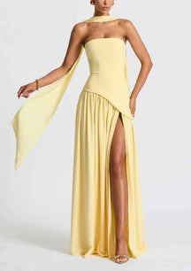 Maxi Dress : Robe longue fluide fendue femme - Élégante, confortable, sans bretelles avec ruban in Jaune van Pantino