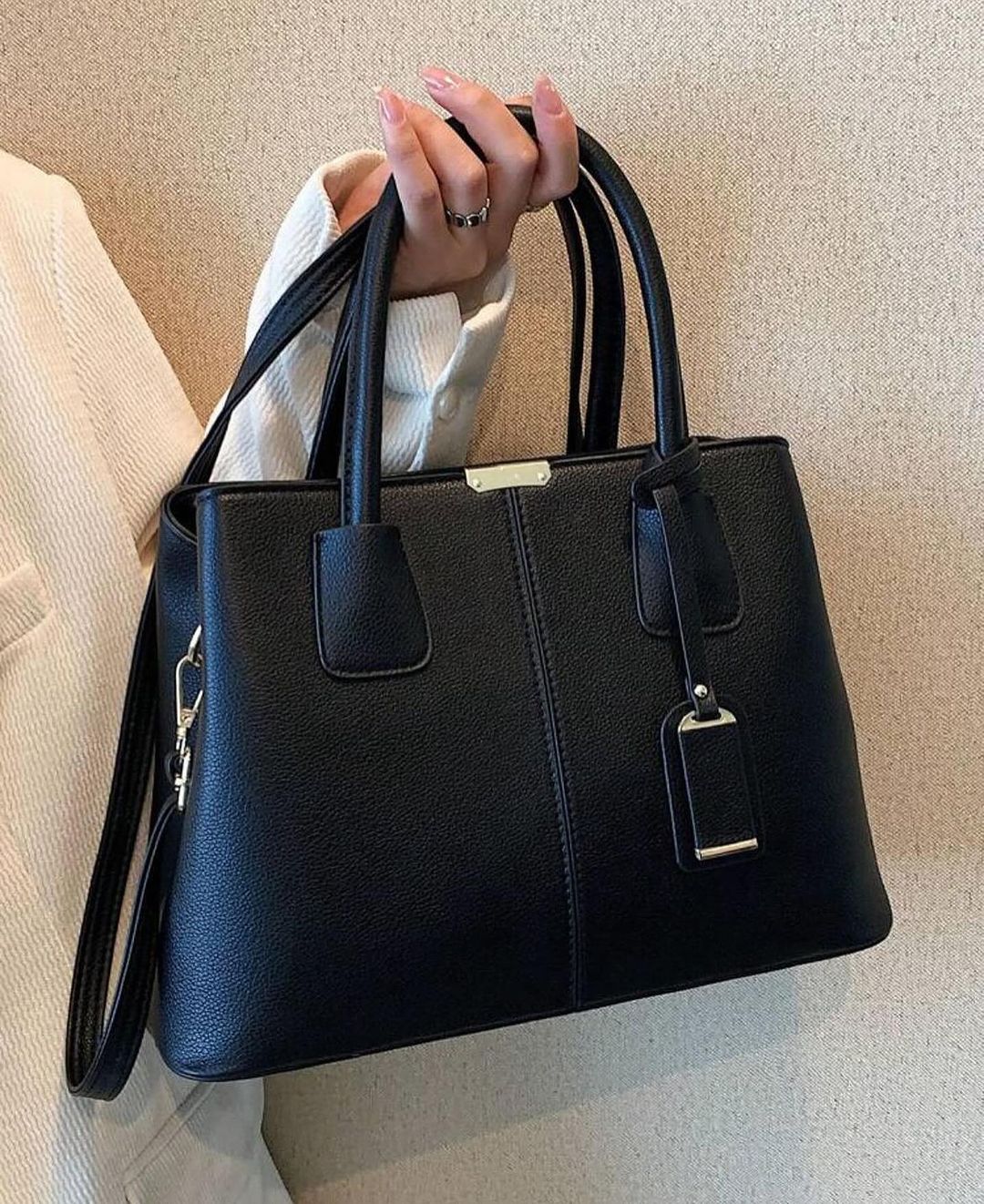 Bags : Schoudertas Emily Zwart van Echt Italiaans Leer voor Dames - Media, Elegant in van Pantinoshop