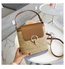 bags : Seaside Essentials Tas: Uw Perfecte Strandgenoot - Bruin in Bruin van Pantino