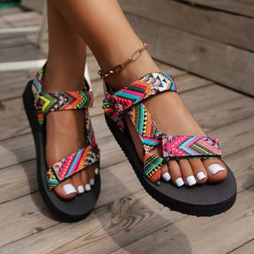Sandals : Dames Sandalen - Chic Bloemenversiering voor een Modieuze en Stijlvolle Uitstraling - Multicolor in van Pantino