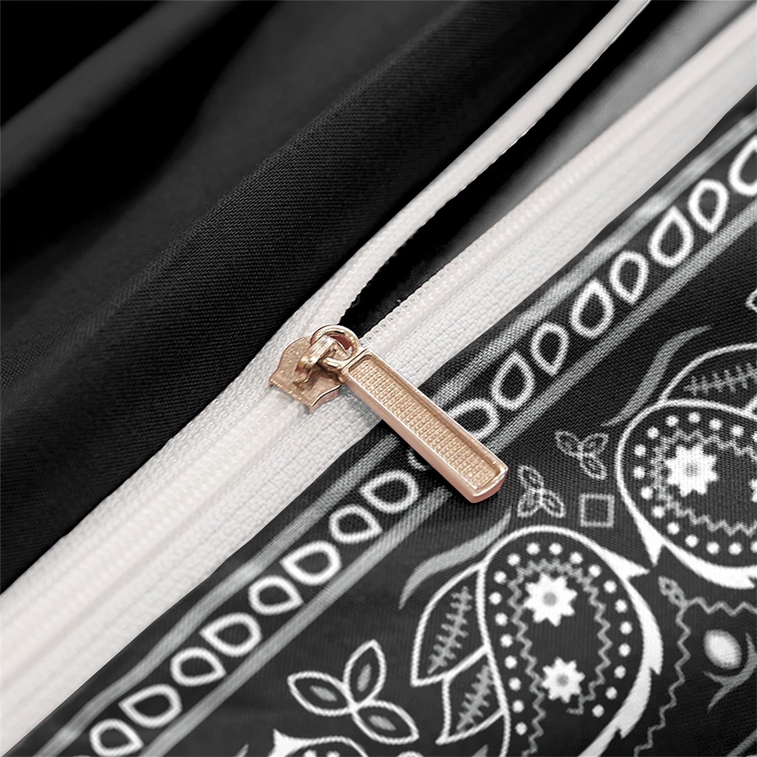 home & garden : Luxe Layers - Paisley Mandala Bloemen Gedrukte Dekbedovertrek Beddengoed Set in van Pantino
