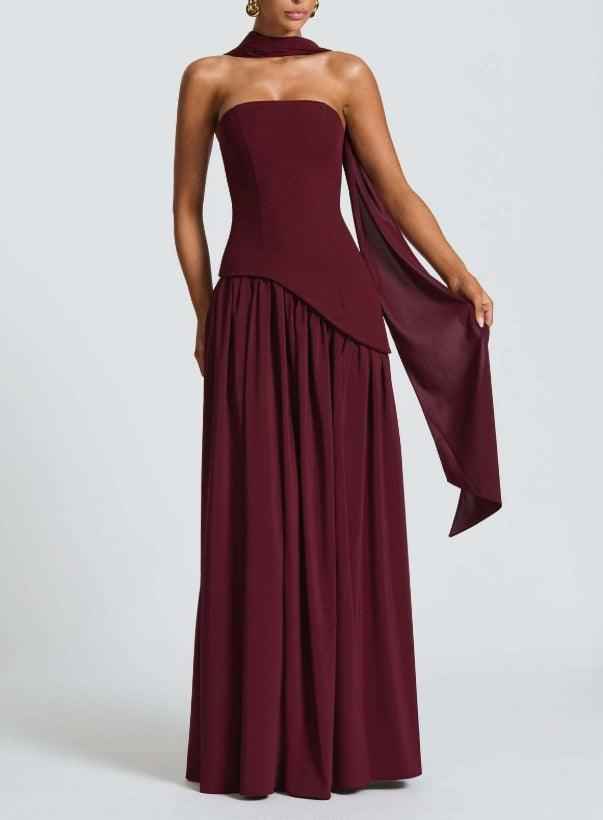 Maxi Dress : Robe longue fluide fendue femme - Élégante, confortable, sans bretelles avec ruban in Rouge Bourgogne van Pantino