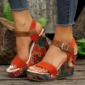 Sandals : Sandalen Dames Rood - Stijlvolle Goudkleurige - Ideaal voor die een Statement Willen Maken in van Pantino