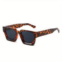 Sunglasses : Zonnebril met Dik Montuur Heren - C1 Zwart in C3 luipaard van Pantino
