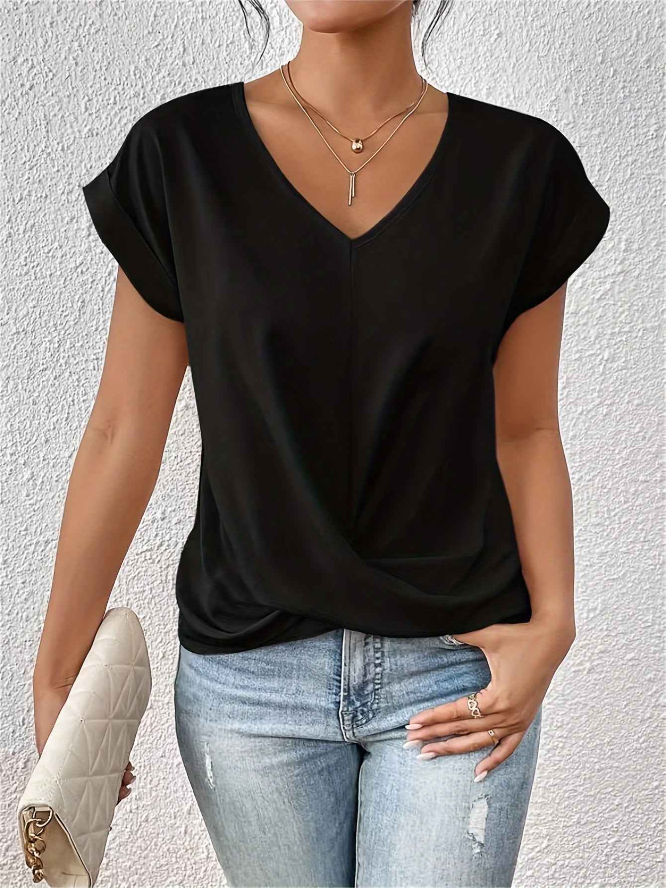 : Dames T-shirt met Vrouwelijke Hartlijn - Comfortabel & Veelzijdig in Zwart van Pantinoshop