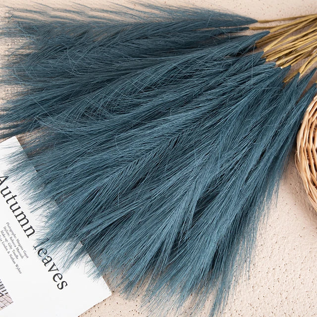 home & garden : Pluizige Pampas Kunstbloemen Beige - Sfeervolle Woonkamer Decoratie - Synthetisch in Donkerblauw van Pantino