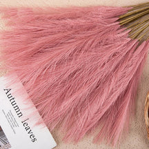home & garden : Pluizige Pampas Kunstbloemen Beige - Sfeervolle Woonkamer Decoratie - Synthetisch in Donkerroze van Pantino