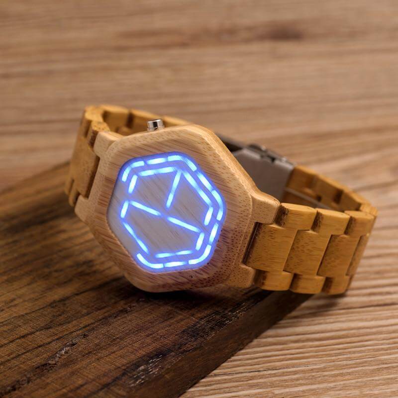 watches : Houten LED Klok Digitaal - Bureauklok met Verlichting in van Pantino