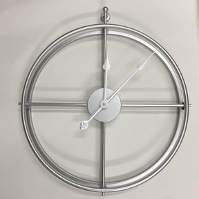home & garden : Nordic Wandklok - Hedendaagse Wandklok - Verfraait Uw Ruimte met Scandinavische Charme in Zilveren horloge met zilveren wijzer van Pantino
