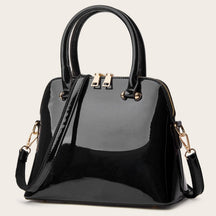 bags : Chique Glanzende Tas met Rits - Praktisch en Elegant voor Elke Dag - Zwart in Zwart van Pantino