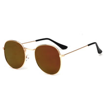 Sunglasses : Zonnebril Gouden Thee - Modieuze Metalen in Goud-violet-kwik van Pantino