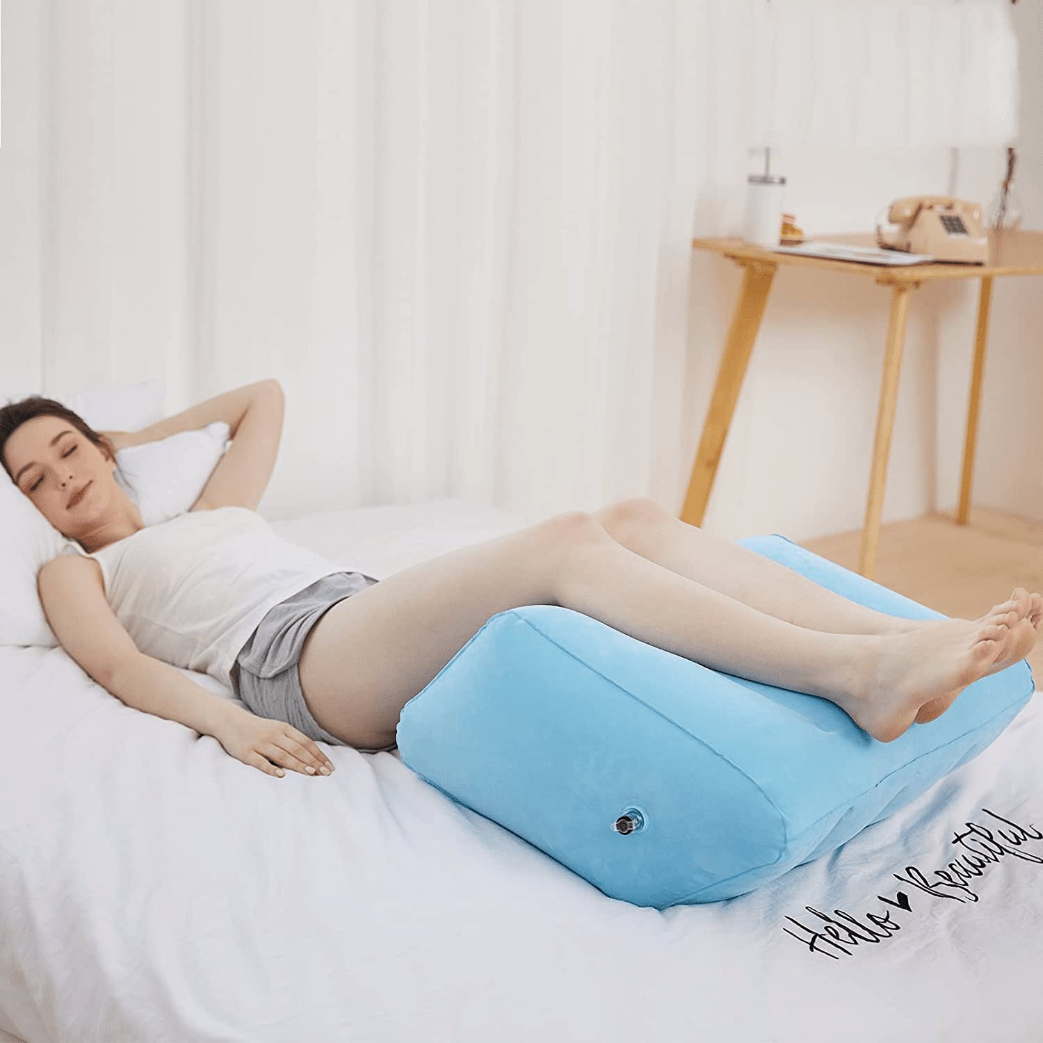 home & garden : Beenverhogingskussen RelaxoLegs - Draagbaar & Comfortabel Kussen voor Benen & Voeten in van Pantino