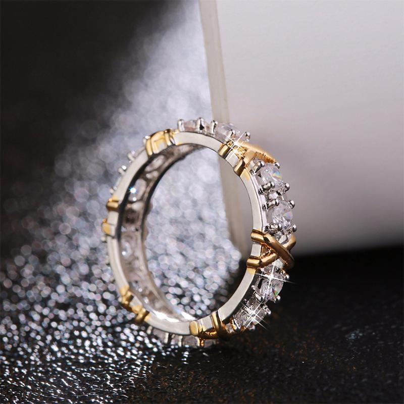 Ring : Exceptional Ring - Vergulde Luxueuze Ring - Wit+Lila in van Pantino