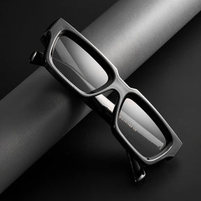 Sunglasses : Zonnebril Dames Zwart - Stoere Vierkante met Retro Uitstraling in van Pantino