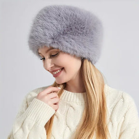 Hat : Muts Zwart - Winterse Fluffy in Grijs van Pantino