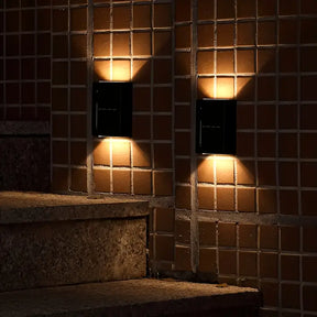 outdoor equipment : GlowGlim - Moderne & Elegante Tuinwandlamp - 1 + 1 in van Pantino