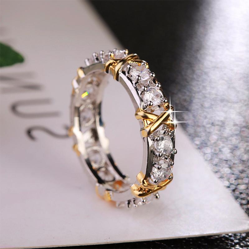 Ring : Exceptional Ring - Vergulde Luxueuze Ring - Wit+Lila in Wit+Goud van Pantino
