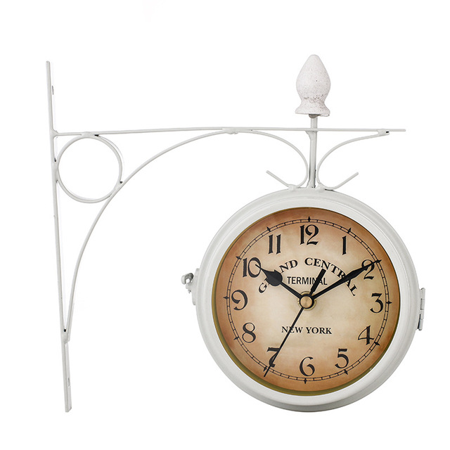 home & garden : Dubbelzijdige Wandklok Zwart - Europees Elegante Decoratie - Metaal in van Pantino