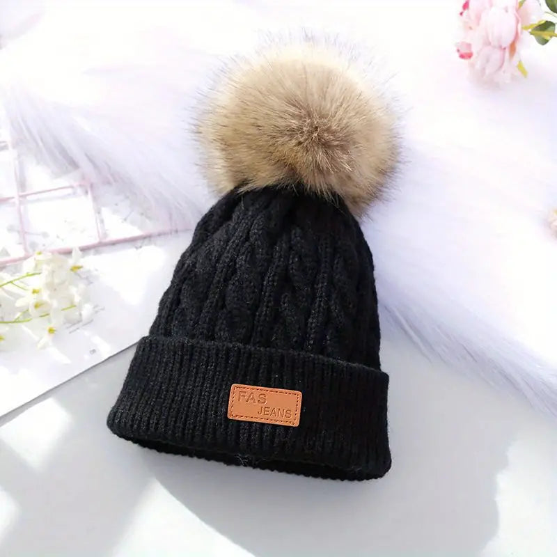 Pompom Beanie : Pompom Muts Dames Zwart - Gebreide Warme Winter - Acryl in Zwart van Pantino