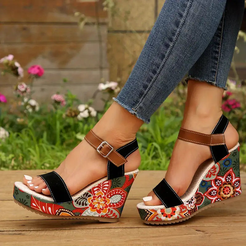 Sandals : Sandalen Dames Rood - Stijlvolle Goudkleurige - Ideaal voor die een Statement Willen Maken in Zwart van Pantino
