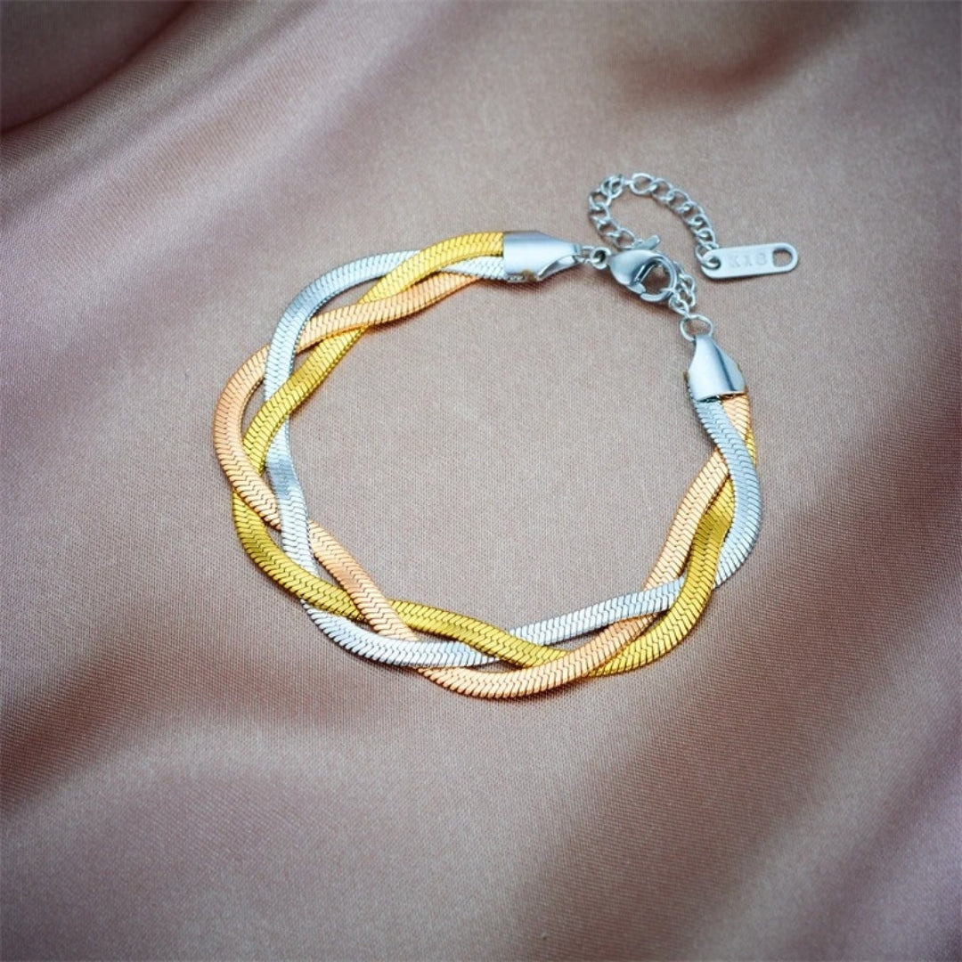 Bracelet : The Geneva Bling Bracelet - Tijdloze Glamour voor Elke Gelegenheid - Goud in van Pantino