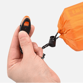 outdoor equipment : Wees Verstandig, Neem een Noodtent Mee Tijdens Kamperen in van Pantino