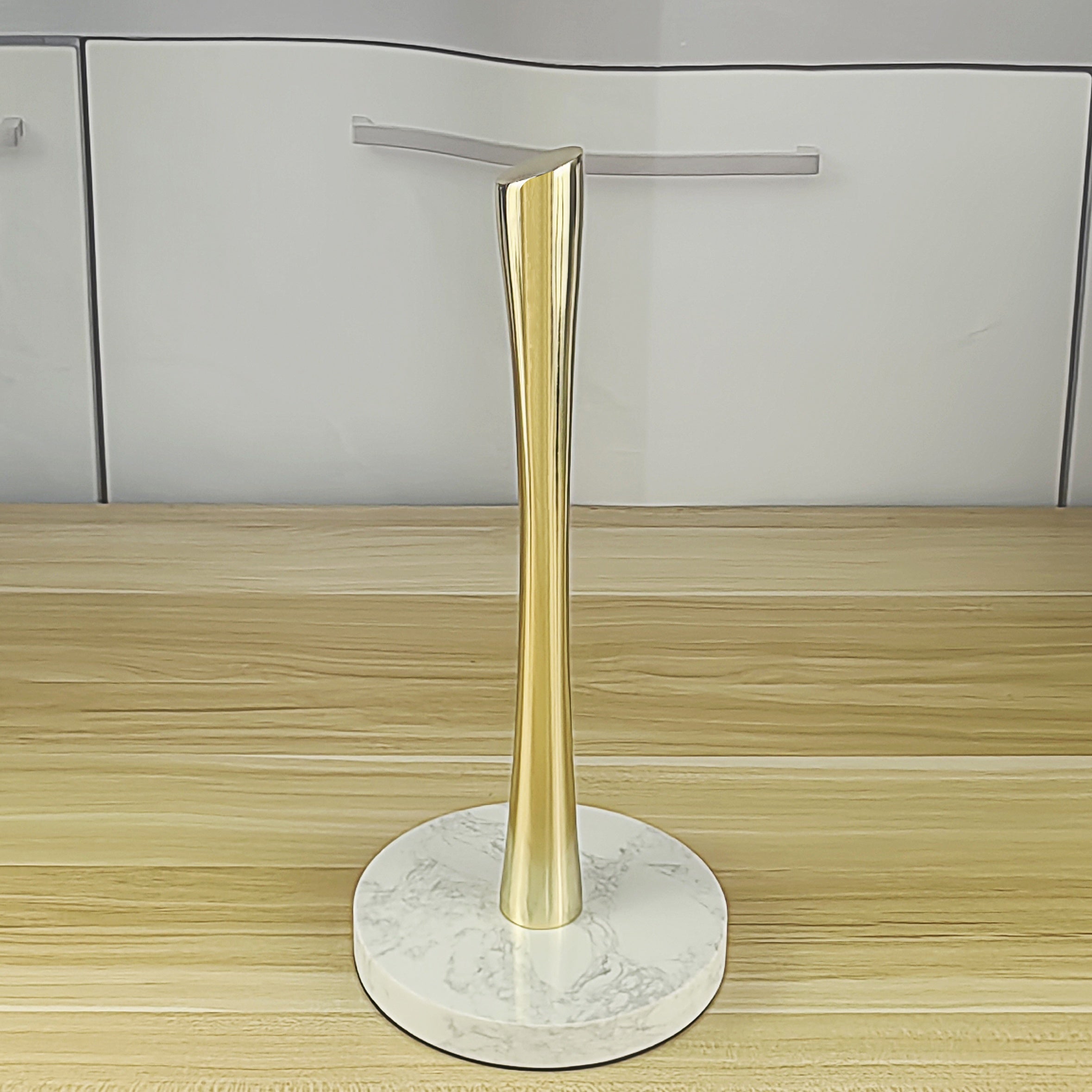 home & garden : Luxe Keukenrolhouder Zwart Marmer & RVS - Staand Design in Goud van Pantino