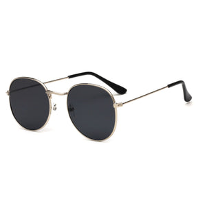 Sunglasses : Zonnebril Gouden Thee - Modieuze Metalen in Zilver grijs van Pantino