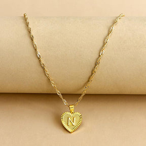 Necklace : Initiaal Hart Hanger in Gold N van Pantino