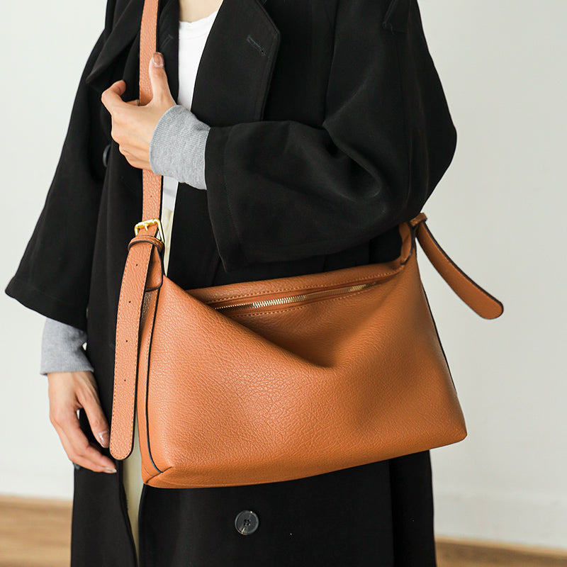 bags : Crossbody Tas Licht Bruin - Amber in Licht bruin 32x12x21 cm van Pantino