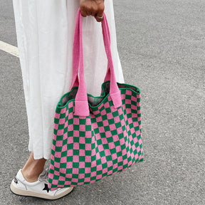 bags : Tote Bag Licht Groen-Wit - KnitTote - Gehaakte Shopper Tas in van Pantino