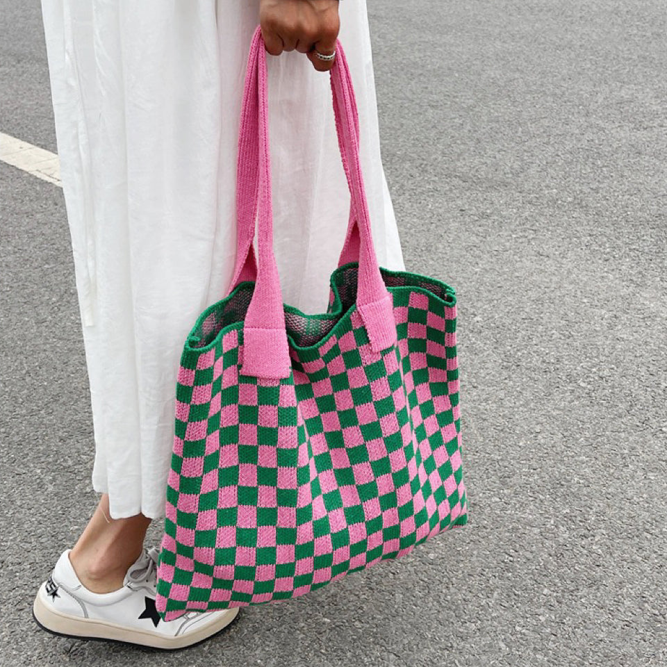 bags : Tote Bag Licht Groen-Wit - KnitTote - Gehaakte Shopper Tas in van Pantino