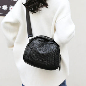 bags : Crossbody Tas Beige - Casual met Grote Inhoud in van Pantino