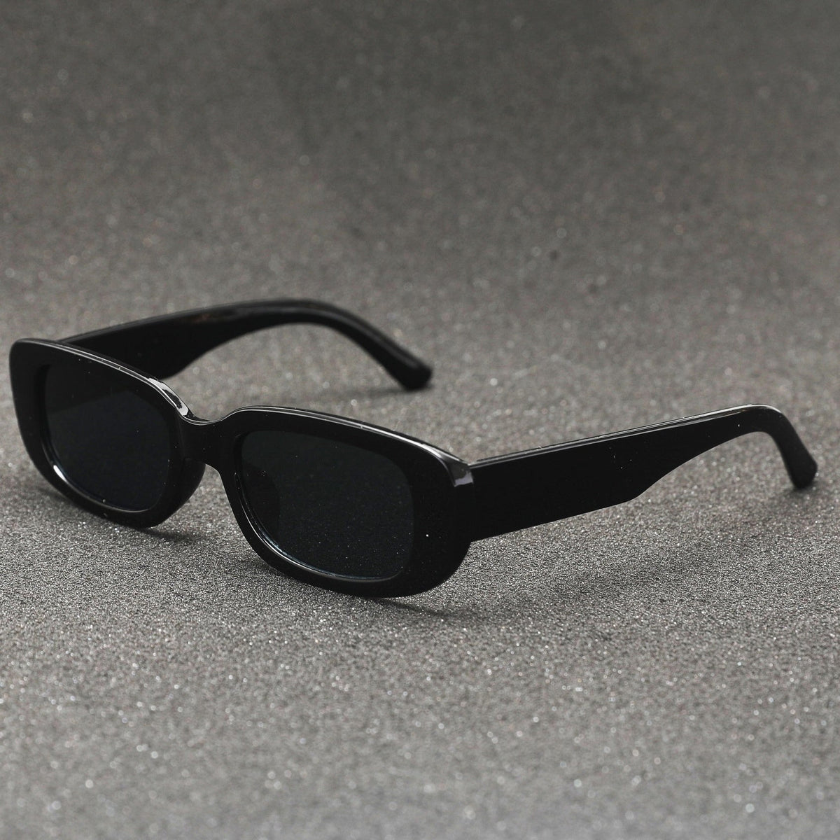 Sunglasses : Zonnebril Dames Zwart Grijs - Heren en Modieuze Sport Kleine Ovale Plastic in van Pantino