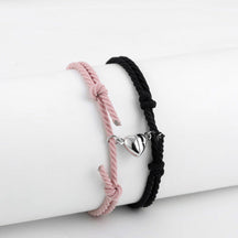 Bracelet : Magnetisch Koppelarmbandje 2 Stuks - Verbonden Liefde Cadeau - RVS in Zwart + Roze van Pantino