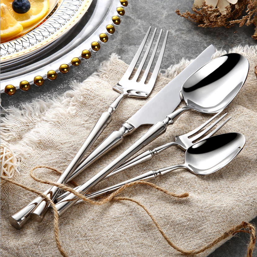 home & garden : Living Essence Bestekset - Dagelijks Gebruik Elegant Dineren - RVS in Glanzend zilver van Pantino