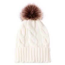 Beanie : Warme Muts met Bontbal Dames - Beige in Wit van Pantino