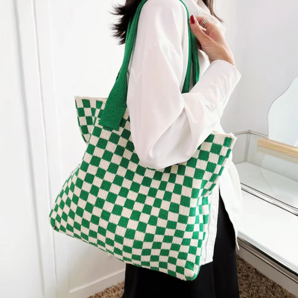bags : Tote Bag Licht Groen-Wit - KnitTote - Gehaakte Shopper Tas in van Pantino
