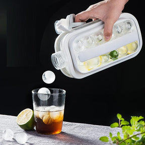 outdoor equipment : IJsblokjesmaker fles 2-in-1: Grote herbruikbare siliconen vorm voor water & drankjes in van Pantino
