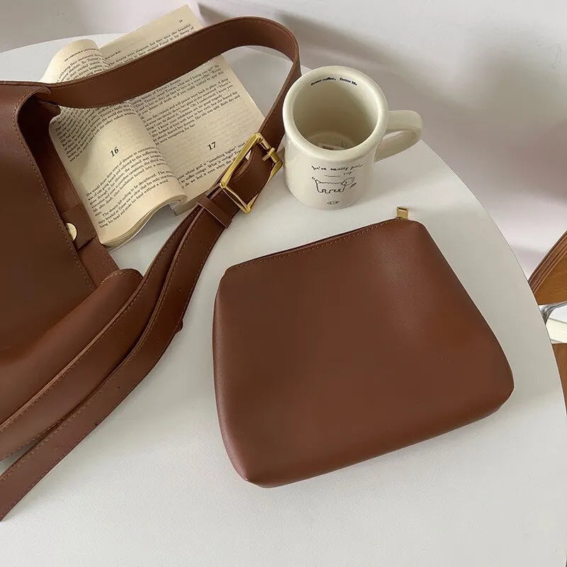 bags : Handtas Dames Bruin - Stijlvol Ruim Leer Design - PU-Leer in van Pantino
