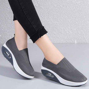 Baskets pour femmes : Comfortabele en lichte damessneakers voor dagelijks wandelen in Donkergrijs van Pantinoshop