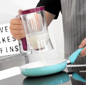 home & garden : Handige Beslag Dispenser - Pannenkoeken & Cupcakes in een Handomdraai - Paars in van Pantino