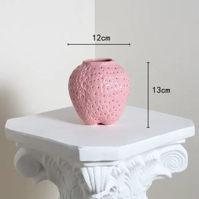 home & garden : Keramiek Vaas Aardbei - Leuke Fruitvorm Woonkamer - Keramiek in Roze 2 van Pantino