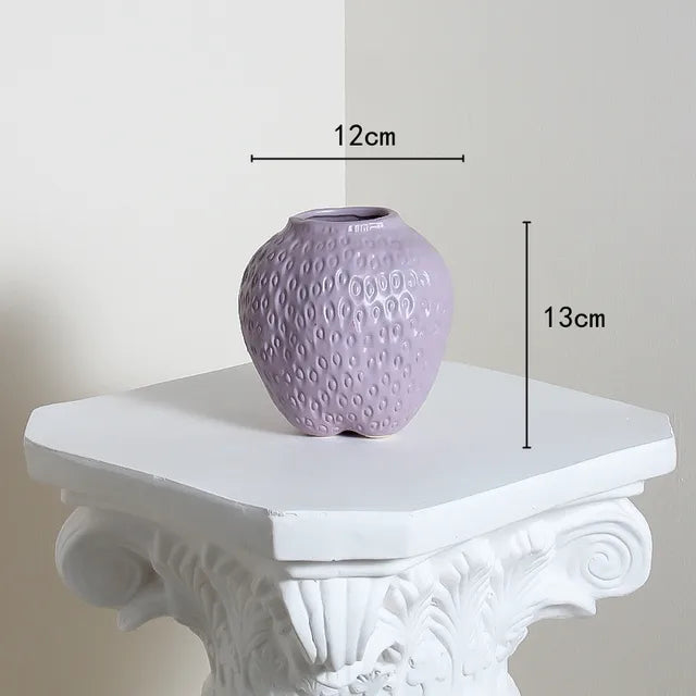 home & garden : Keramiek Vaas Aardbei - Leuke Fruitvorm Woonkamer - Keramiek in Paars van Pantino