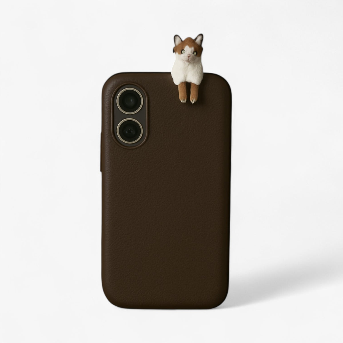 Phone Case : 3D-cartoonkat iPhone-hoesje - Schattige Bescherming met Zacht Comfort in Donkerbruin van Pantino
