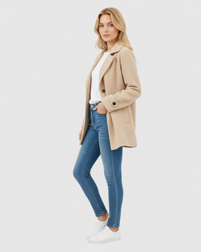 Clothes : Elegante Winterjas voor Dames - Zwart in van Pantino